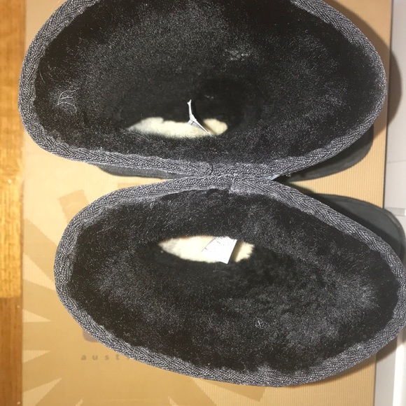 Ugg Boots - Picture 4 of 7